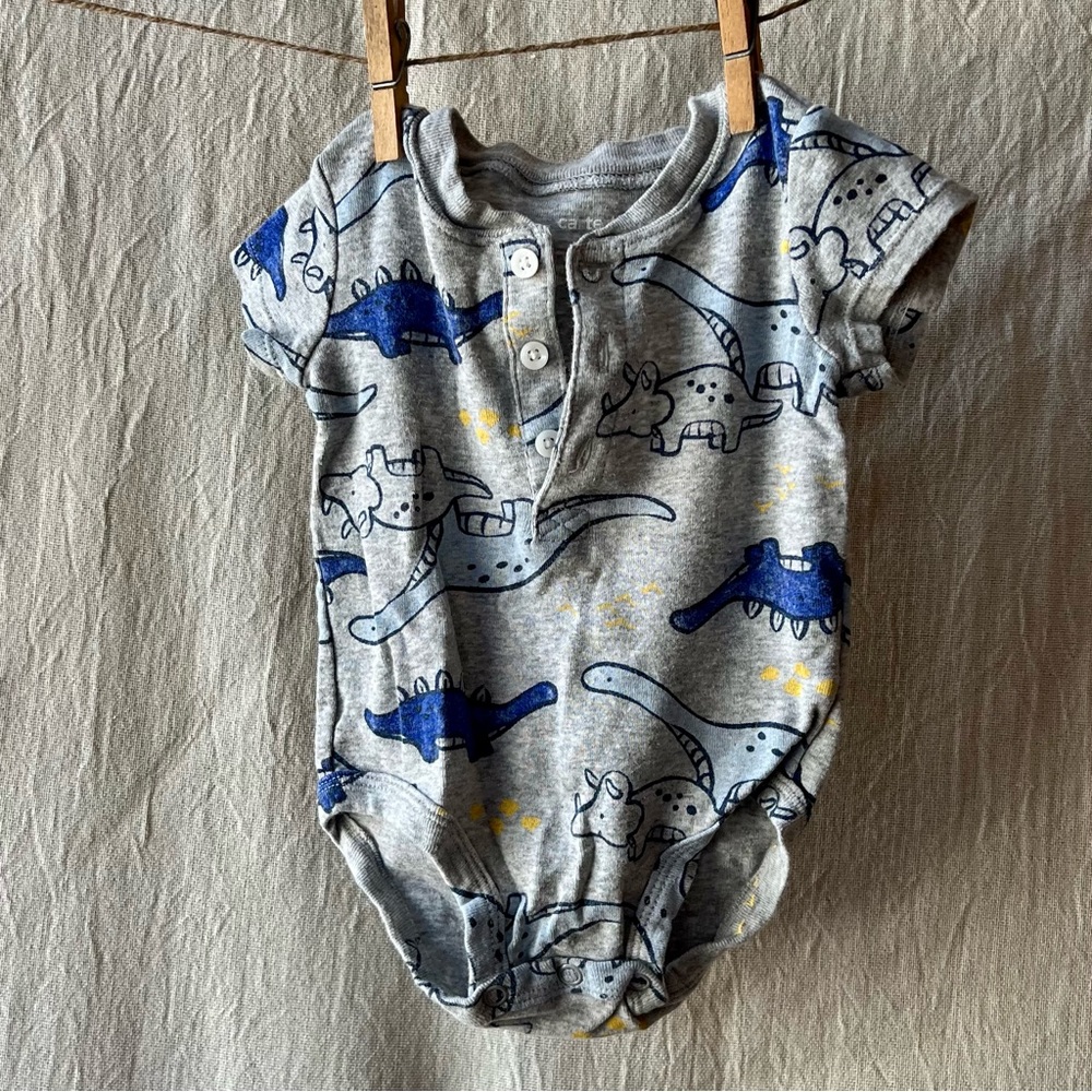 Carter’s Dinosaur Bodysuit